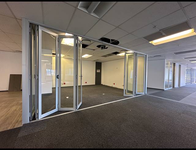 1,368M² OFFICE TO LET IN SANDTON CENTRAL